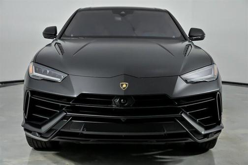 NERO NEMESIS MATTE 2023 Lamborghini Urus S