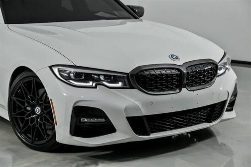 2019 BMW 330 xDrive