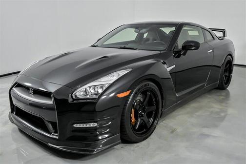 2016 Nissan GT-R Black Edition