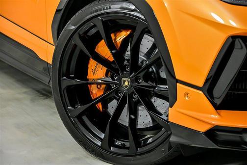 2024 Lamborghini Urus S