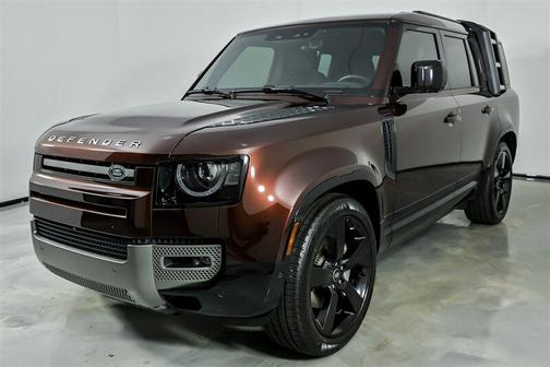 2024 Land Rover Defender 130 P400 X-Dynamic SE