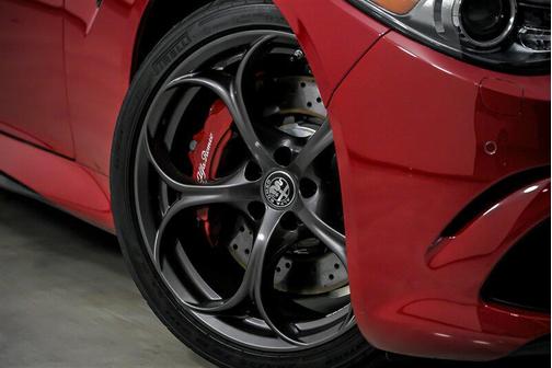 2023 Alfa Romeo Giulia Quadrifoglio