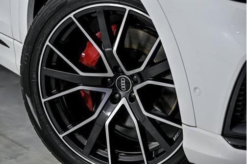 2022 Audi Q8 55 Premium Plus