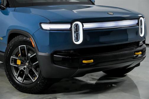 Rivian Blue 2025 Rivian R1T Ascend Tri Motor Max Pack