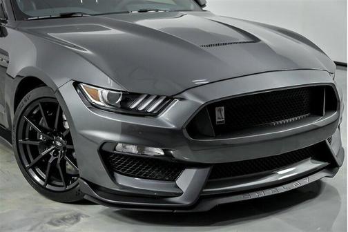 2018 Ford Shelby GT350 Base