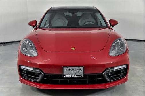 2022 Porsche Panamera Sport Turismo GTS