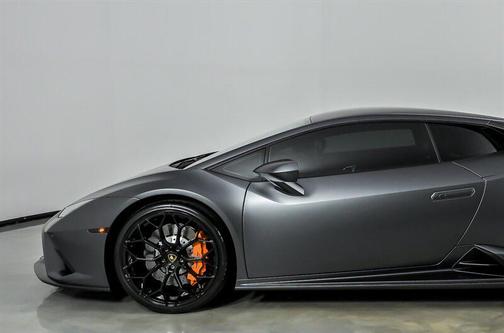 Gray 2022 Lamborghini Huracan EVO Coupe RWD