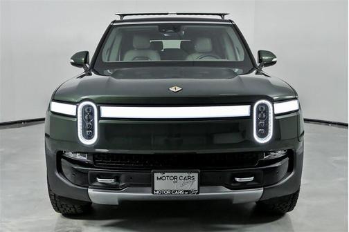 2023 Rivian R1S Adventure