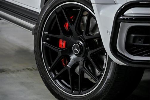 MANUFAKTUR Moonlight White Metallic 2023 Mercedes-Benz AMG G 63 4MATIC