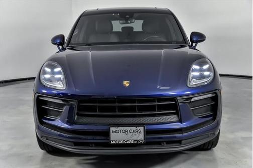 2022 Porsche Macan Base