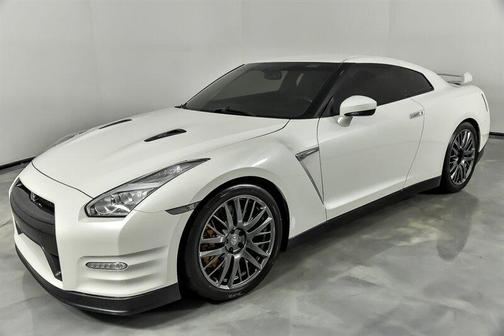 2016 Nissan GT-R Premium