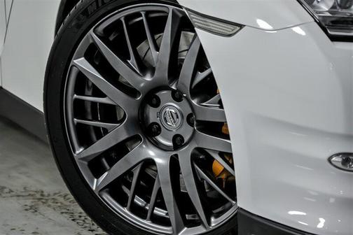 2016 Nissan GT-R Premium