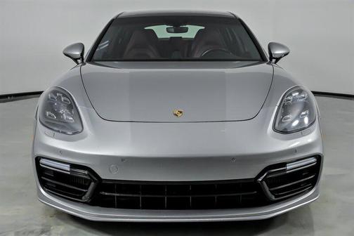 GT Silver Metallic 2019 Porsche Panamera Turbo