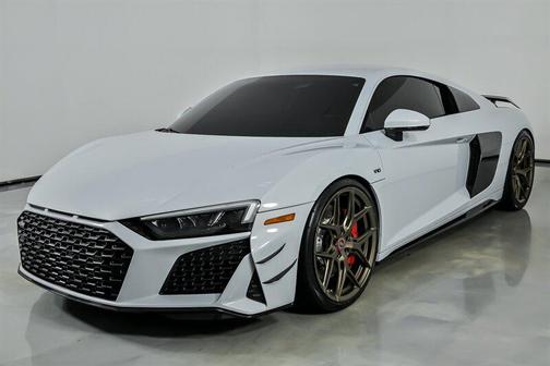Suzuka Gray Metallic 2020 Audi R8 5.2 V10