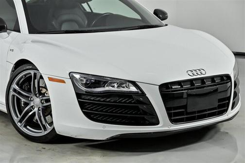 2011 Audi R8 5.2 quattro