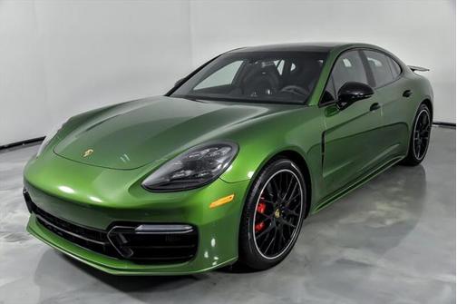2019 Porsche Panamera GTS