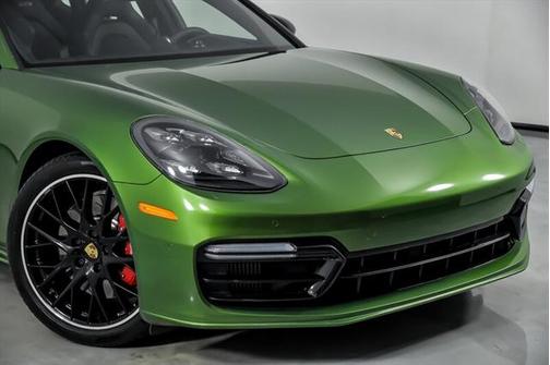 2019 Porsche Panamera GTS