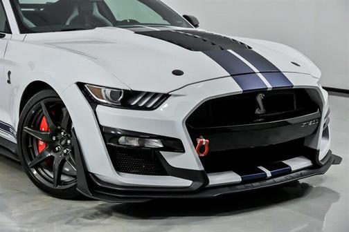 Oxford White 2020 Ford Shelby GT500 Base