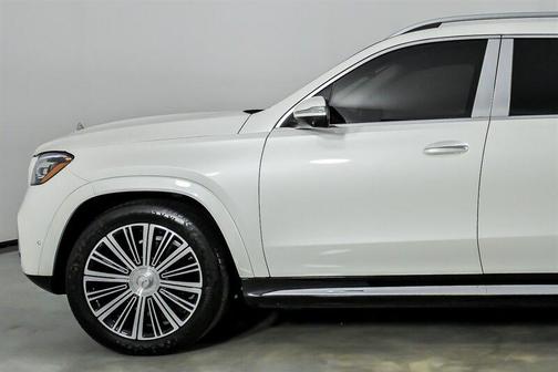 MANUFAKTUR Diamond White Metallic 2024 Mercedes-Benz Maybach GLS 600 4MATIC
