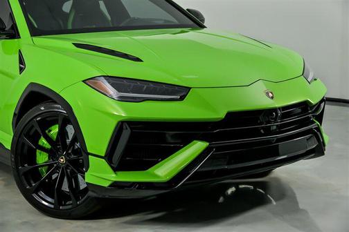 2023 Lamborghini Urus S