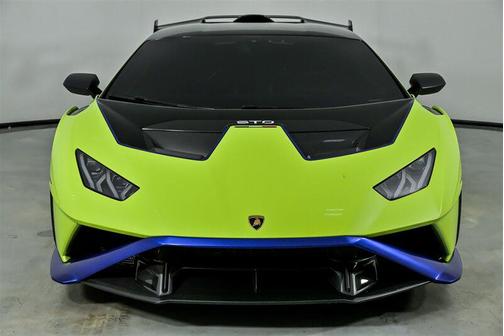 2022 Lamborghini Huracan STO Coupe