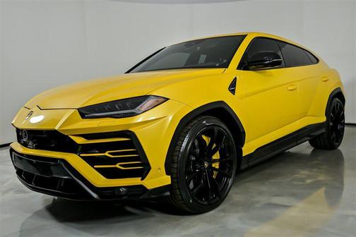 2021 Lamborghini Urus 