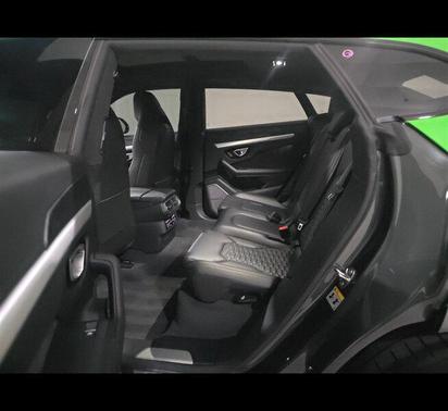 2019 Lamborghini Urus -FRESH VERDE WRAP!