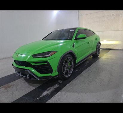 2019 Lamborghini Urus -FRESH VERDE WRAP!