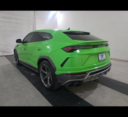 2019 Lamborghini Urus -FRESH VERDE WRAP!