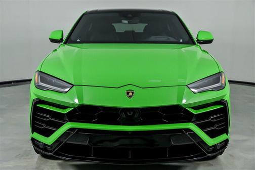 2019 Lamborghini Urus -FRESH VERDE WRAP!