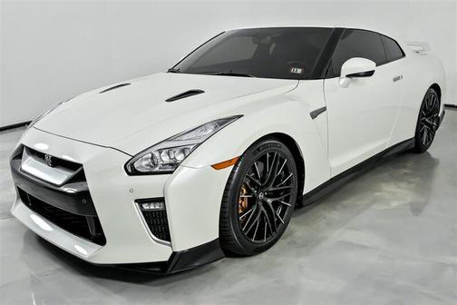2021 Nissan GT-R Premium Dual-clutch 6-Speed Transmission