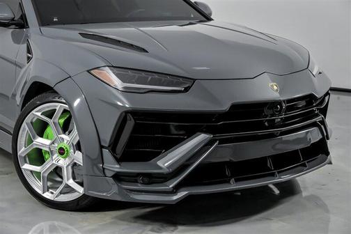 2023 Lamborghini Urus S