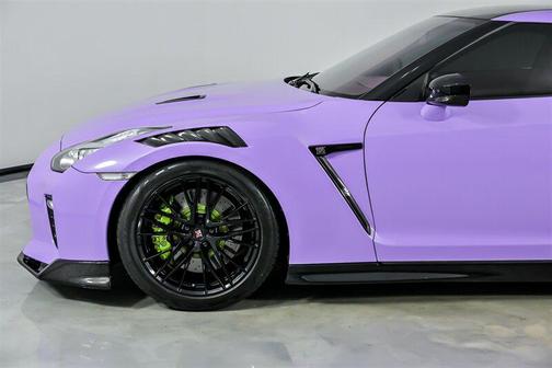 2020 Nissan GT-R Premium Dual-clutch 6-Speed Transmission
