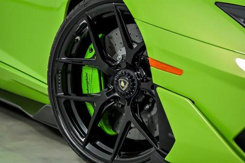 Verde Mantis Pearl Effect 2019 Lamborghini Aventador SVJ LP 770-4 SVJ