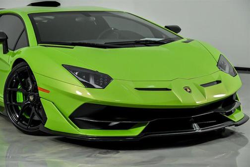 Verde Mantis Pearl Effect 2019 Lamborghini Aventador SVJ LP 770-4 SVJ