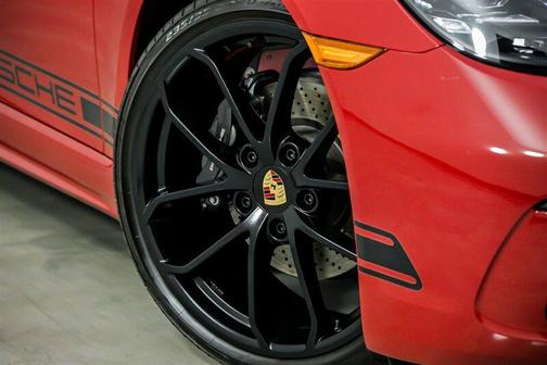 2024 Porsche 718 Cayman Style Edition