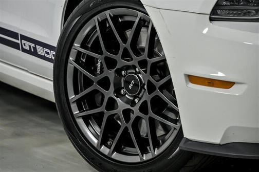 2013 Ford Shelby GT500 Base