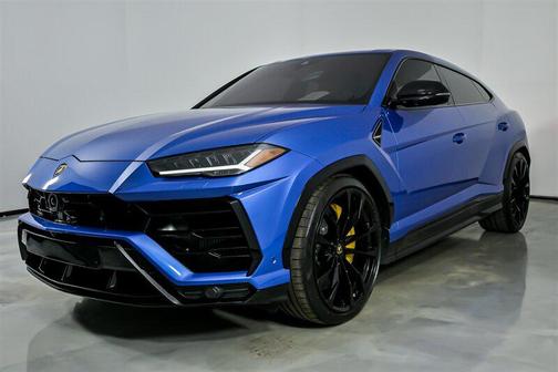 2021 Lamborghini Urus Graphite Capsule
