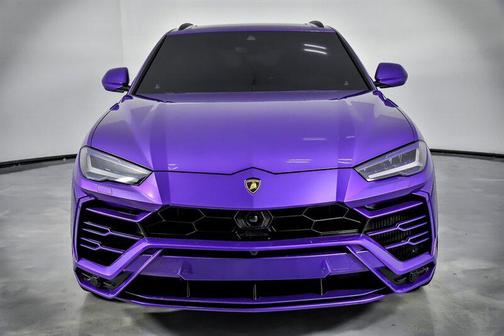 2022 Lamborghini Urus Graphite Capsule