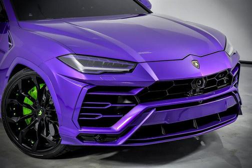 2022 Lamborghini Urus Graphite Capsule