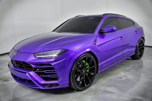 2022 Lamborghini Urus Graphite Capsule