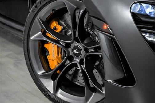 2020 McLaren 720S Base