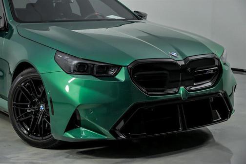Isle of Man Green Metallic 2025 BMW M5 Base