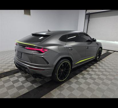 2022 Lamborghini Urus GRAPHITE CAPSULE-HUGE MSRP