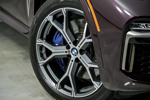 2021 BMW X5 M50i