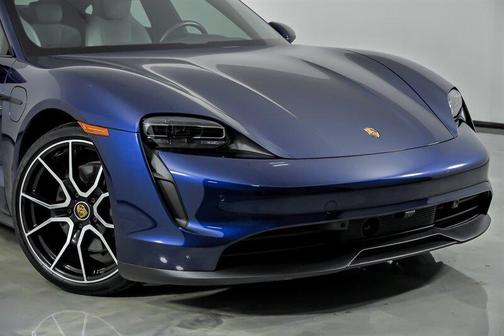 Gentian Blue Metallic 2023 Porsche Taycan