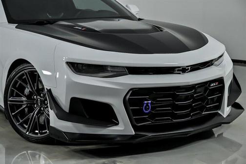 Summit White 2021 Chevrolet Camaro ZL1