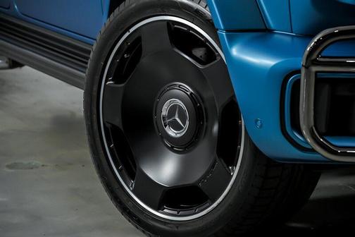 MANUFAKTUR Hyper Blue Magno 2025 Mercedes-Benz AMG G 63 AMG G 63-MASSIVE $216K MSRP-RARE COLOR!
