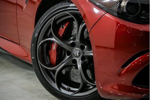 2017 Alfa Romeo Giulia Quadrifoglio