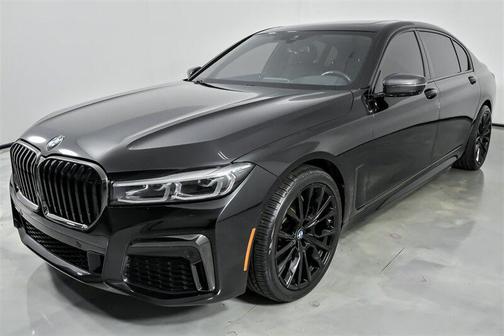 2022 BMW 740 i